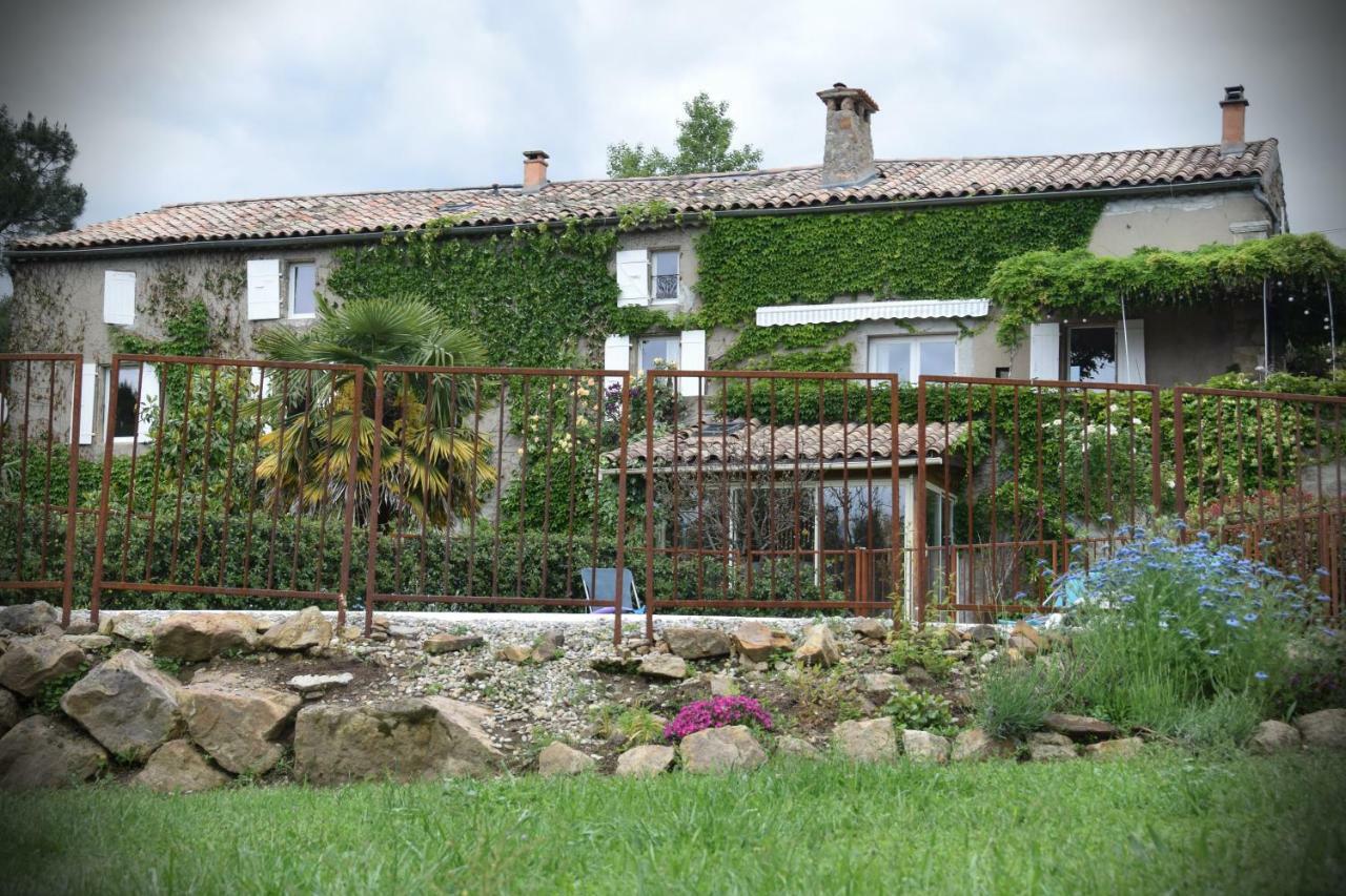 Hotel Ombre Bleue Du Figuier, Ailhon Esterno foto